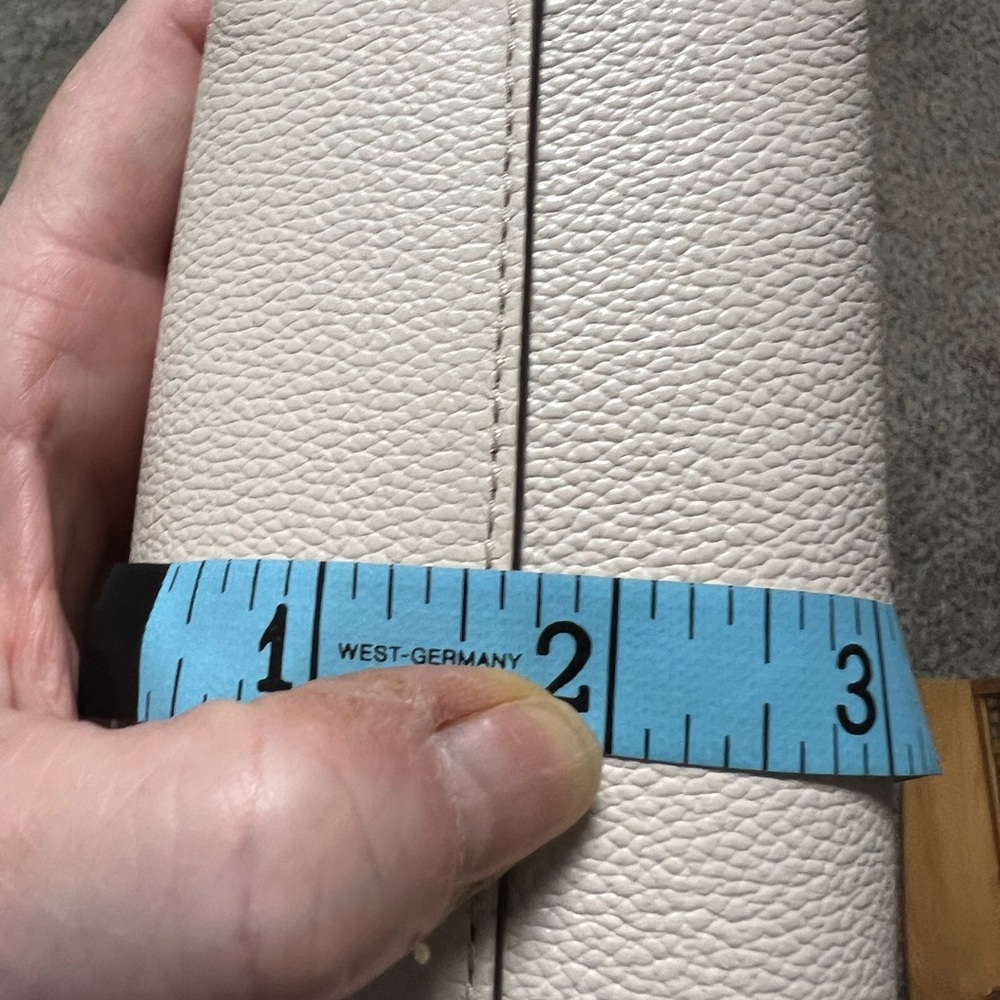 Kate Spade Ivory Crossbody Bag - Picture 7 of 8